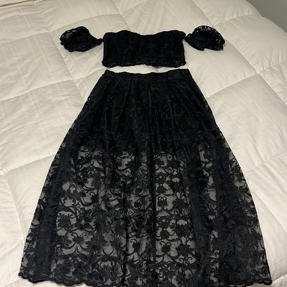 One of Kind SI Style Dot Com lace overlay skirt w/top - Picture 2 of 8